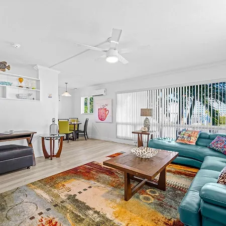 2-Min Walk To The Beach! Sleeps 7 - Large 2Br2Ba #5 Fort Lauderdale Exterior photo